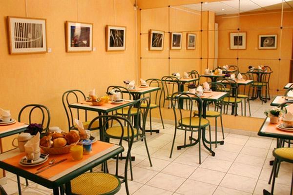 Printania Porte De Versailles Paris Restaurante foto
